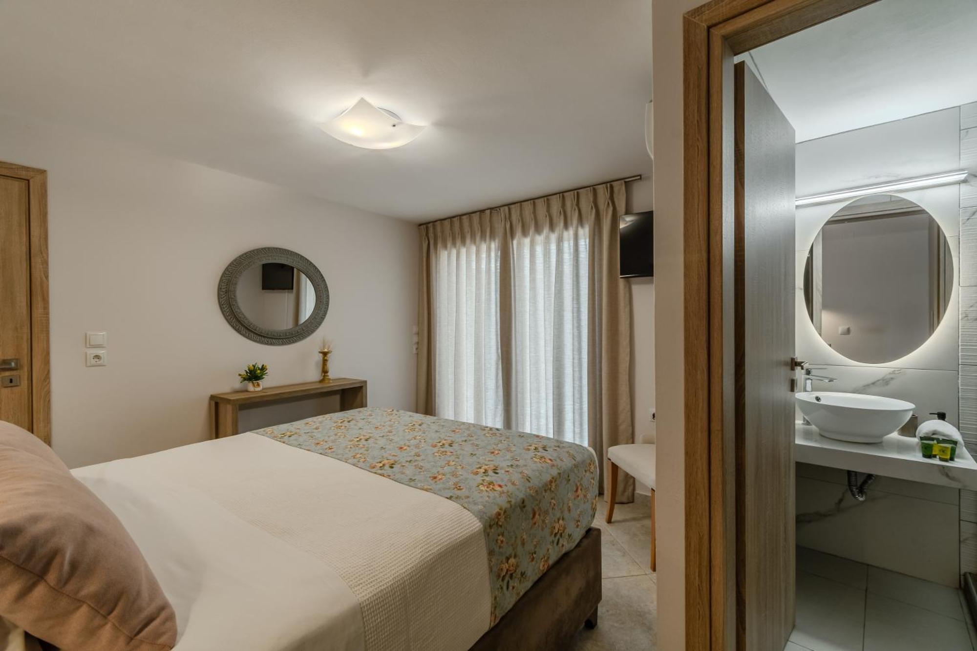 AngouselianáCasa Kastella, Private Jacuzzi & Bbq Facilities!别墅 外观 照片